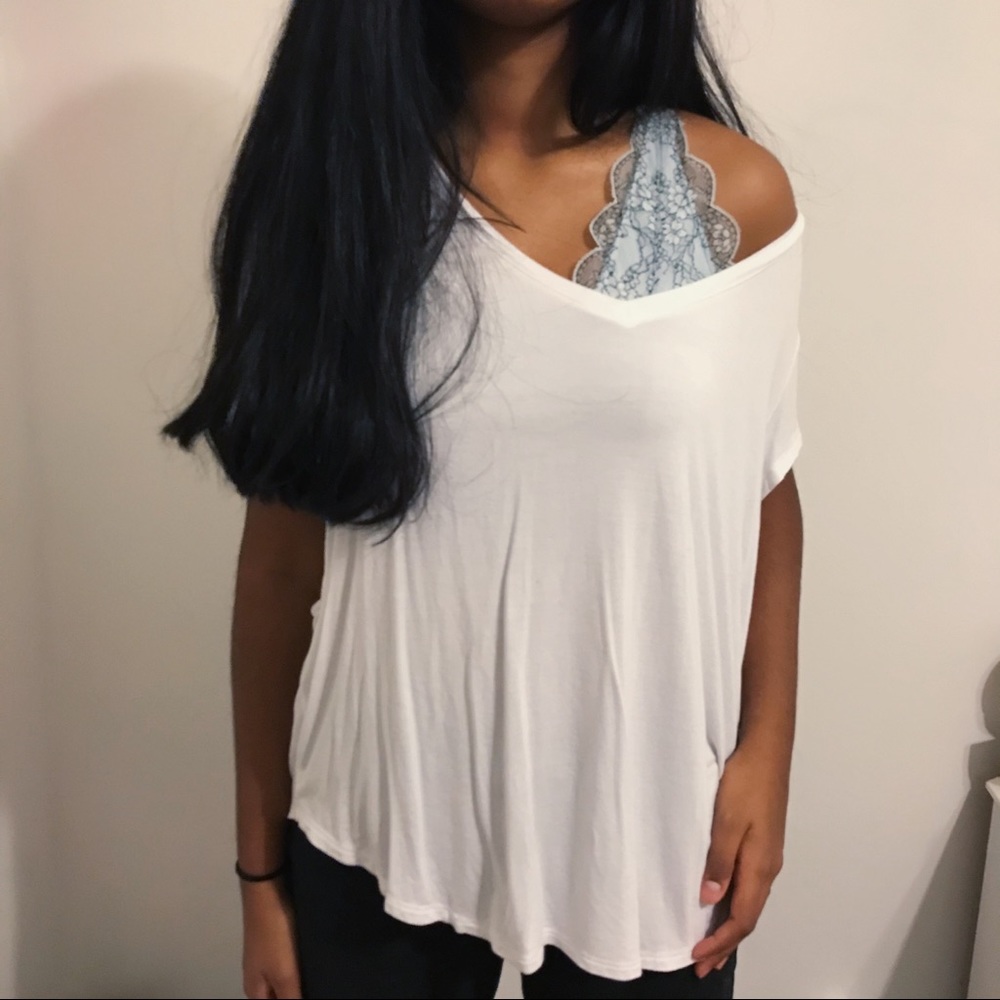american eagle white v-neck